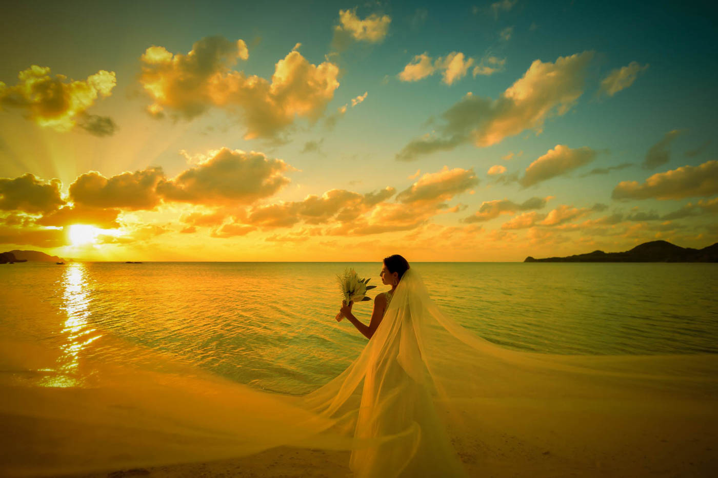 その日だけの太陽と雲