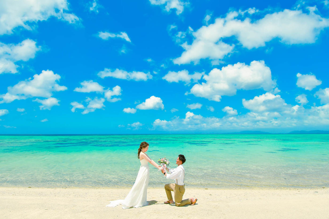 川平タバガービーチでプロポーズフォト