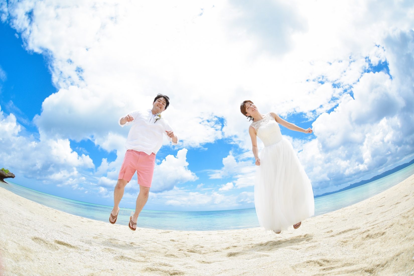 【レポ#29】オリオンビールタオルやお揃いユニフォームで！K様&A様のビーチフォト