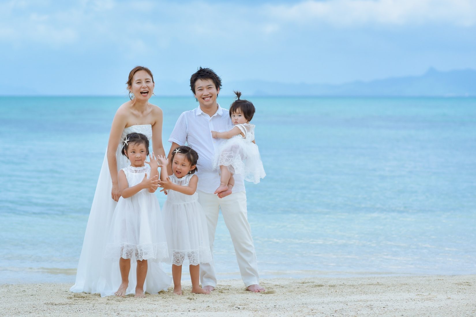 【レポ#35】白で統一した爽やかコーデ♡ M様ファミリーの家族写真