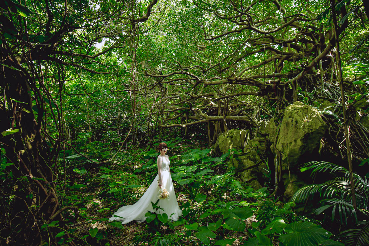 小浜島のジャングルで撮影