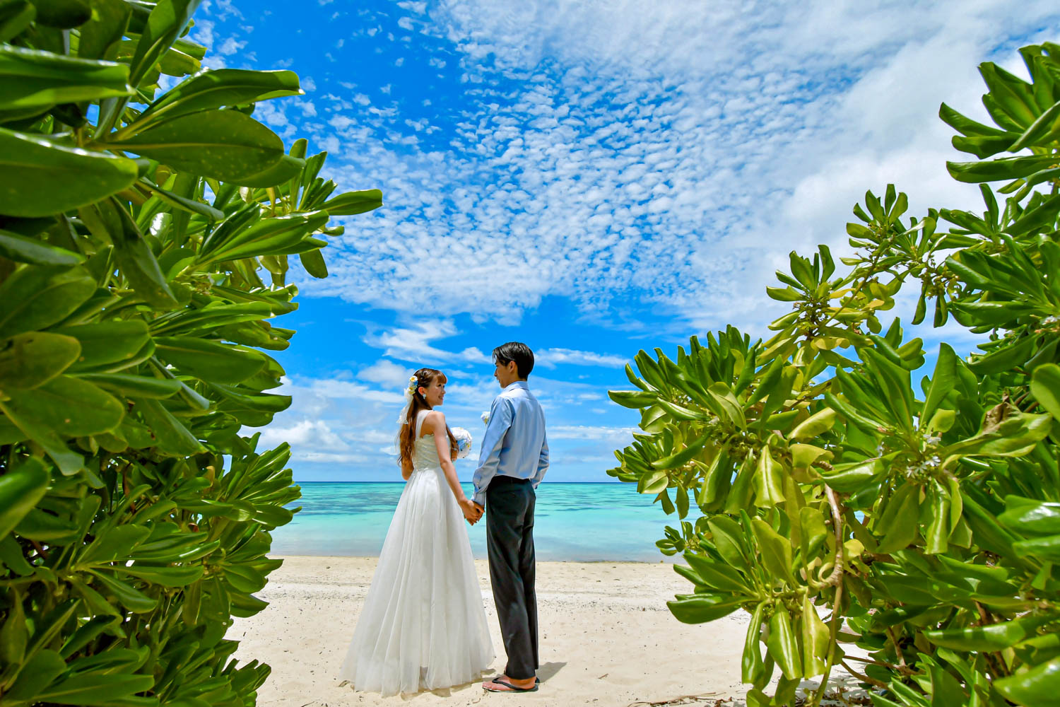 持込み衣装とセルフメイクのシンプルプラン！ビーチフォト T&M様